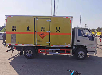 杏花岭爆破器材运输车工人安全操作规范与智能技术保障